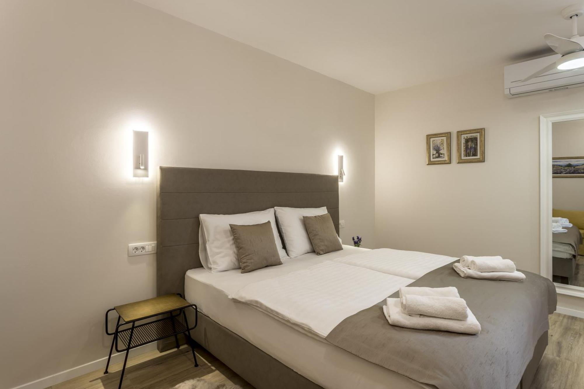 Cor Rooms Split Habitación foto